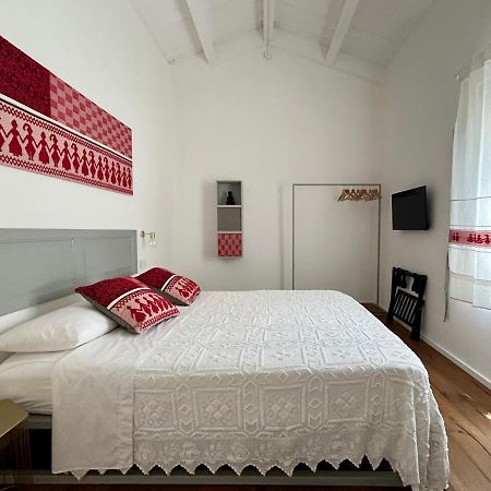 Palazzo Ma.Ri.Lu. Hotel Càbras Екстериор снимка