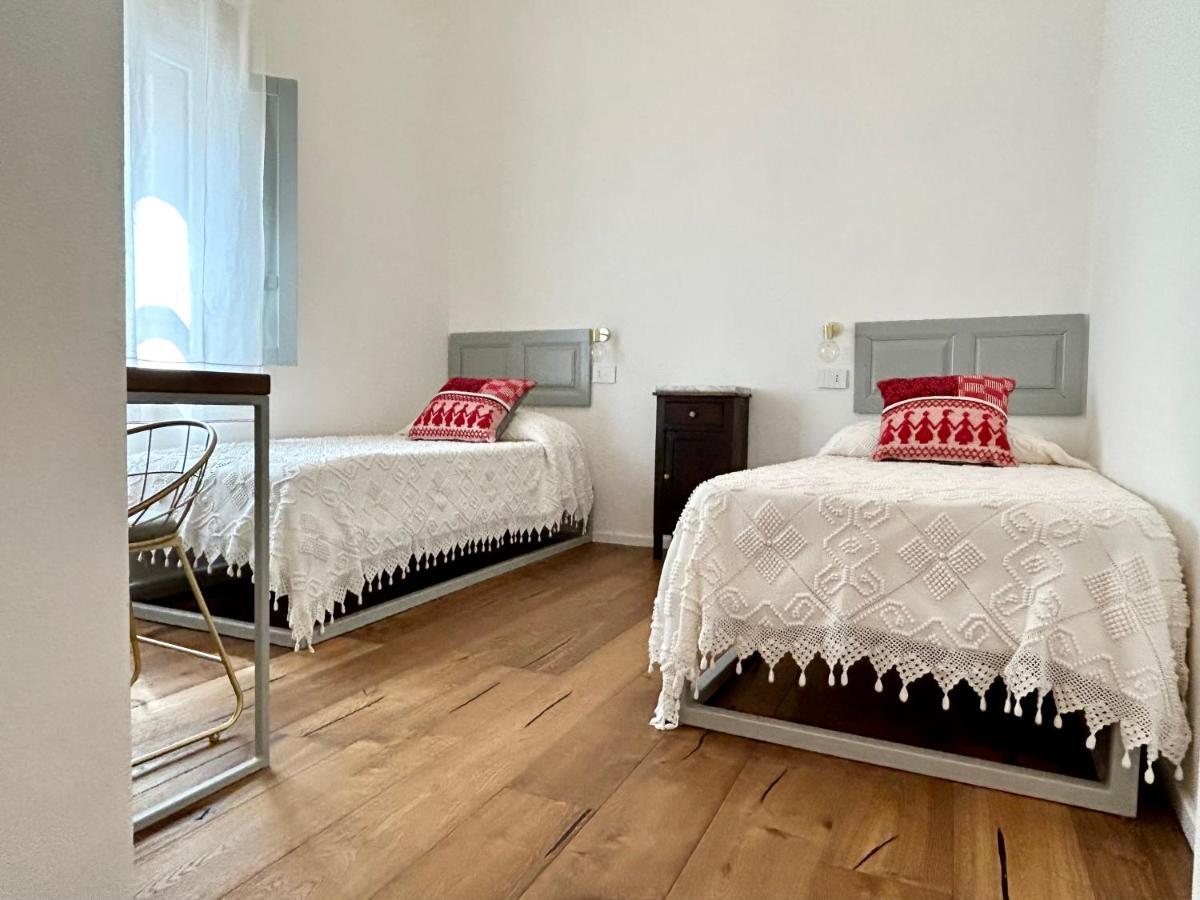 Palazzo Ma.Ri.Lu. Hotel Càbras Екстериор снимка